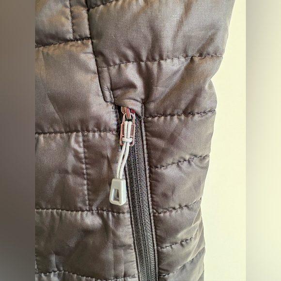 Women’s Size XS Patagonia Black Nano Puff® Vest - PrimaLoft® EUC - Picture 6 of 11